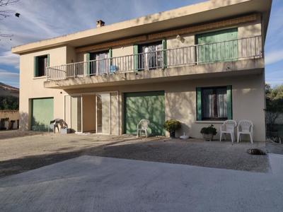 Maison - 180 m² - 5 pièces