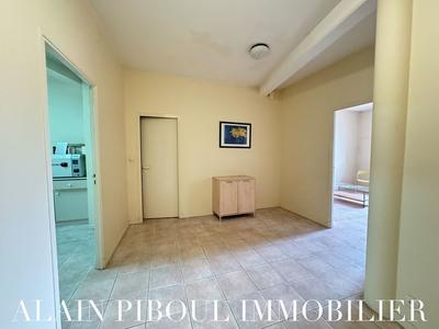 Local commercial - 65 m² - 3 pièces