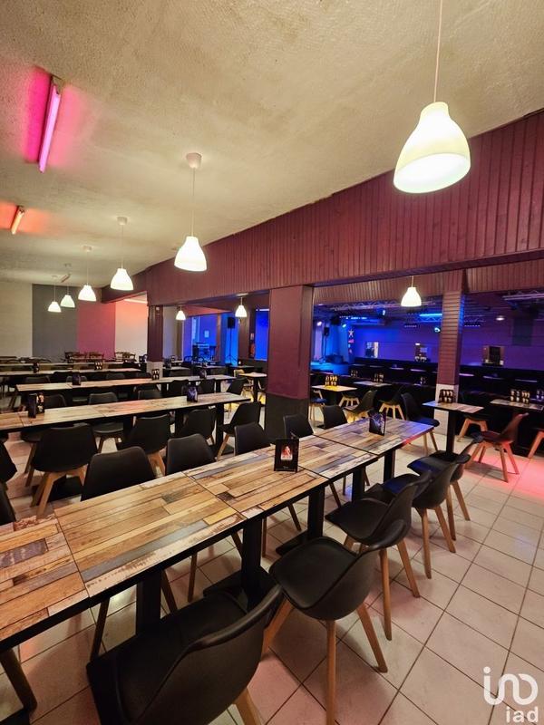 Local commercial - 602 m²