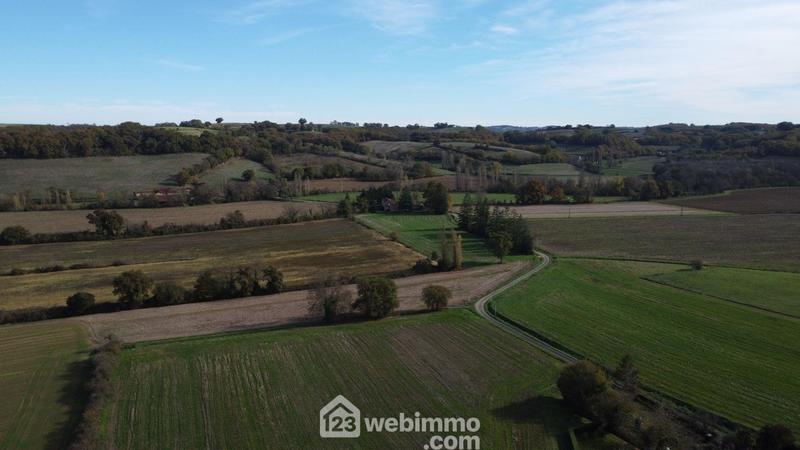 Maison - 240 m² - 8 pièces