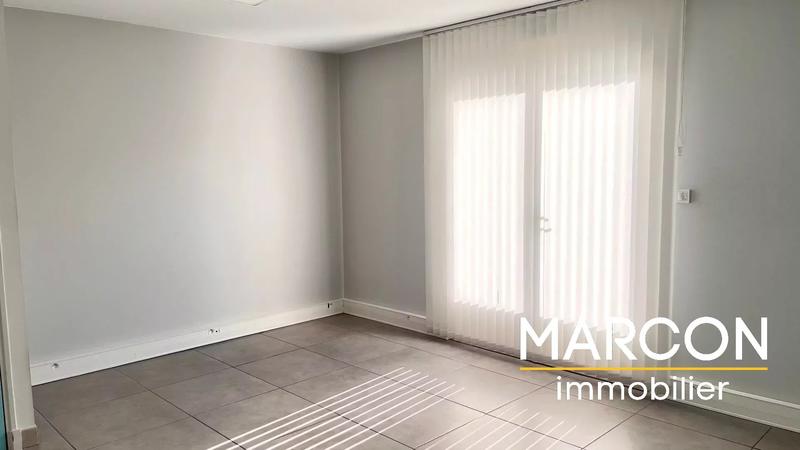 Local d'activités - 102 m² - 3 pièces