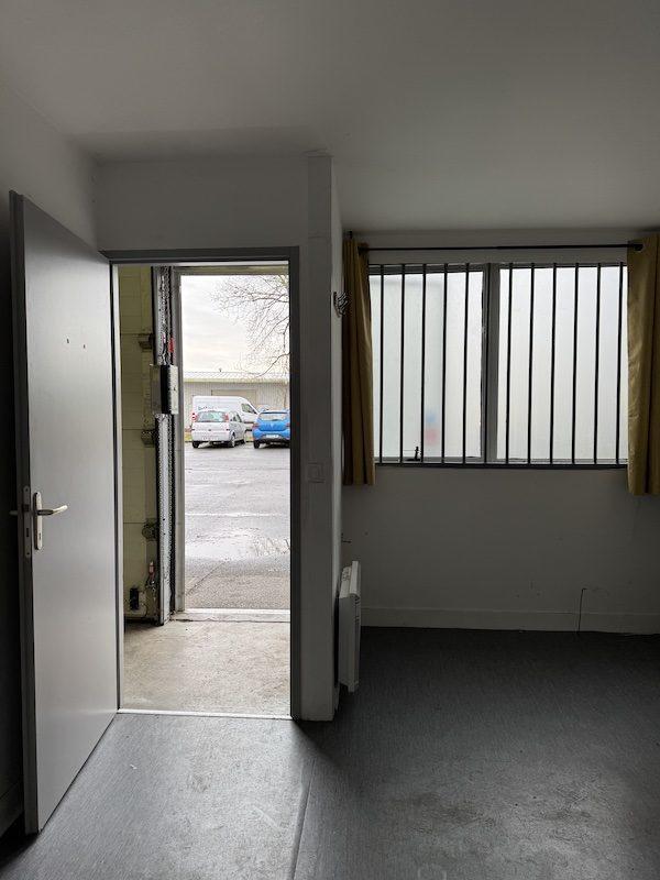 Local d'activités - 138 m² - 3 pièces