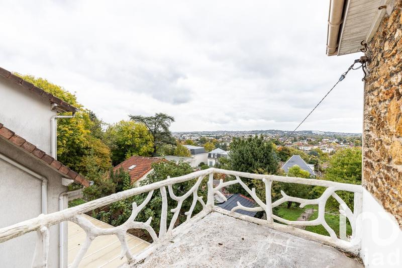 Maison - 95 m² - 5 pièces