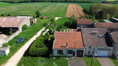 Maison - 200 m² - 4 pièces