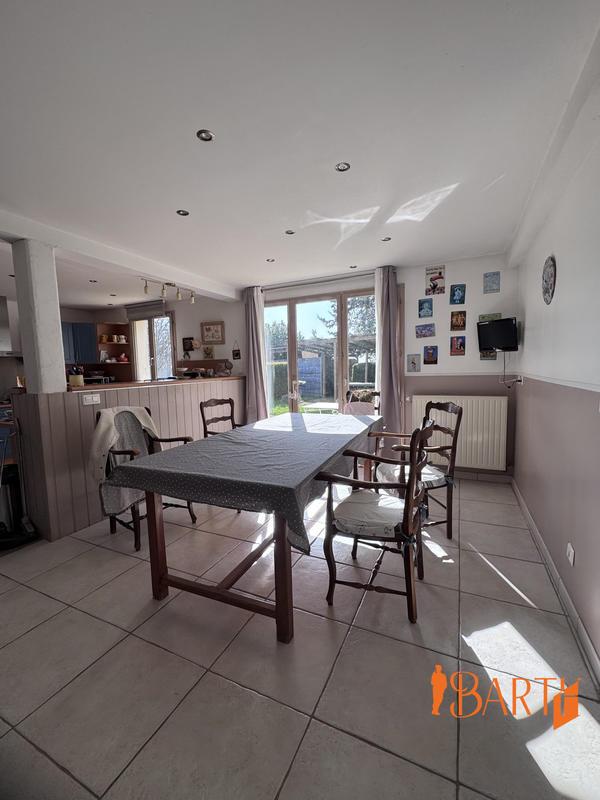 Maison traditionnelle - 194 m² - 8 pièces