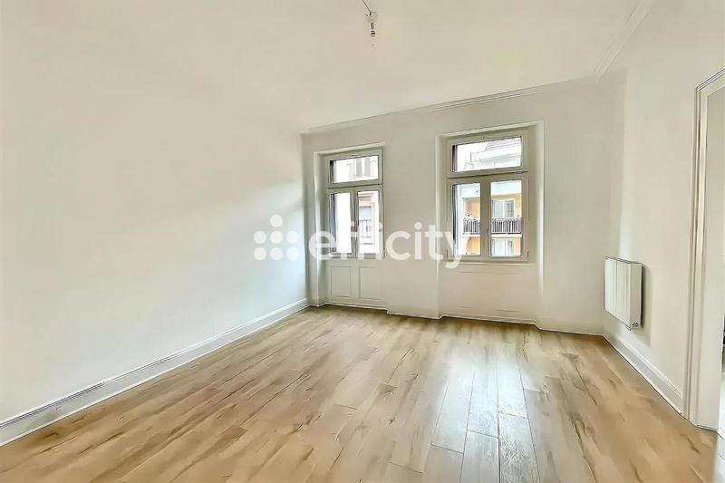 Appartement - 87 m² - 4 pièces