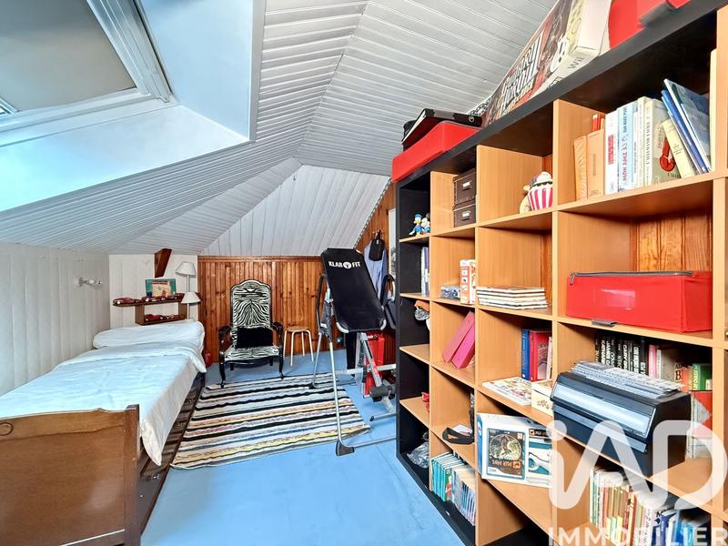 Maison - 230 m² - 8 pièces