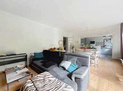 Appartement - 102 m² - 4 pièces