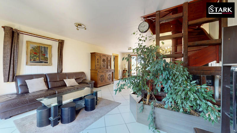 Maison - 139 m² - 7 pièces