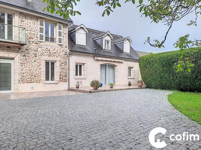 Maison ancienne - 166 m² - 4 pièces