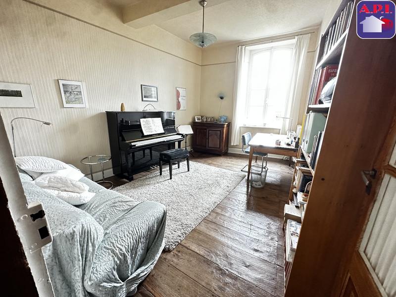 Maison - 287 m² - 8 pièces