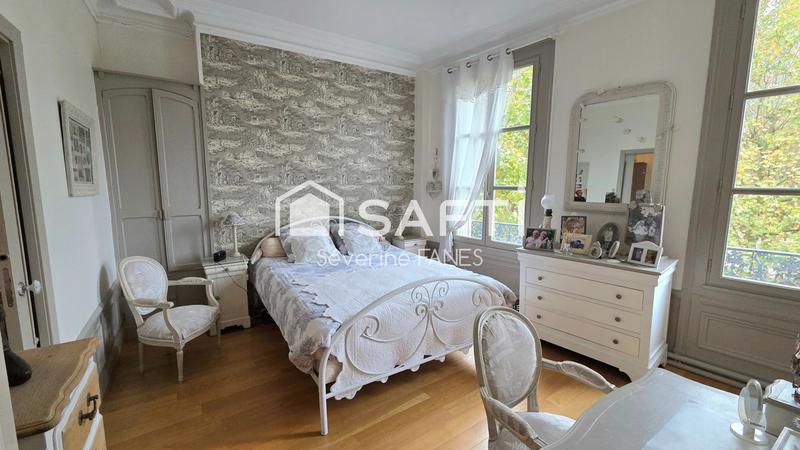 Appartement - 120 m² - 5 pièces