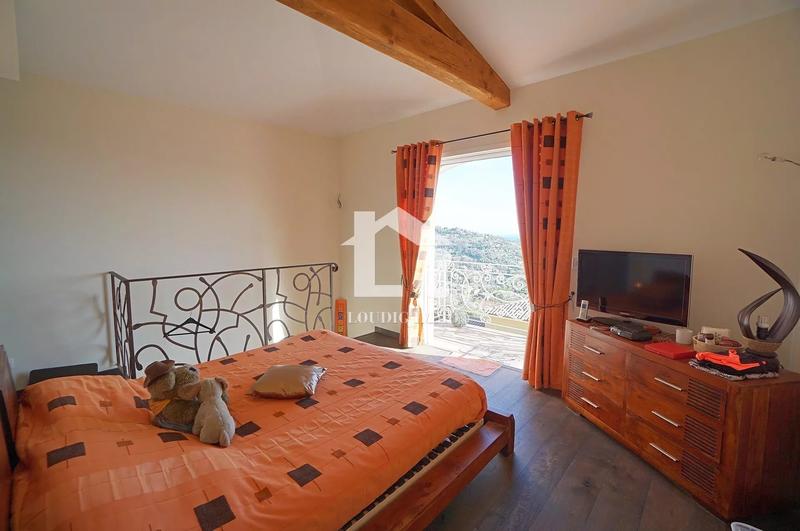 Villa - 160 m² - 6 pièces