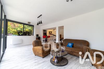 Maison - 143 m² - 7 pièces