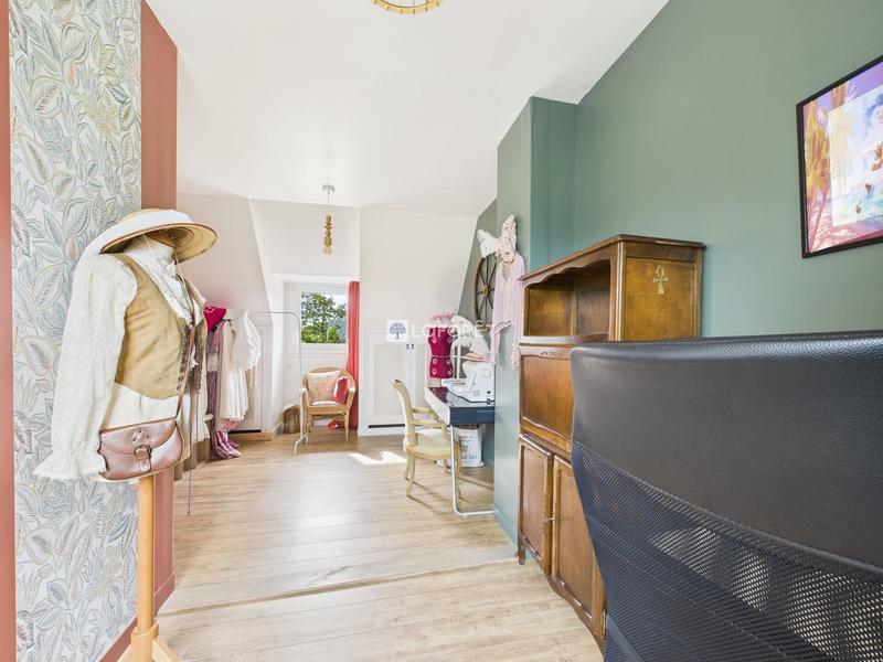 Maison - 150 m² - 9 pièces