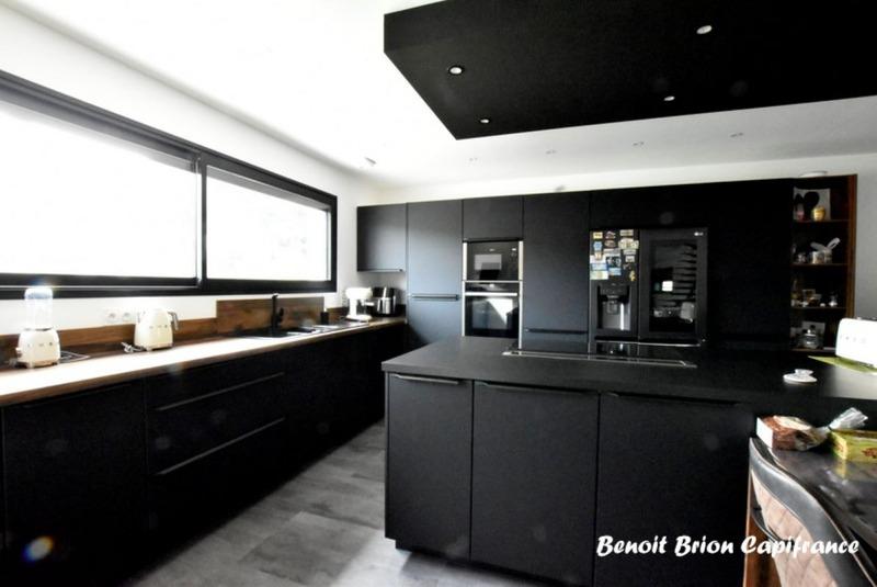 Maison - 200 m² - 5 pièces