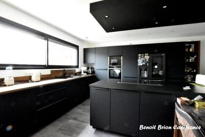 Maison - 200 m² - 5 pièces