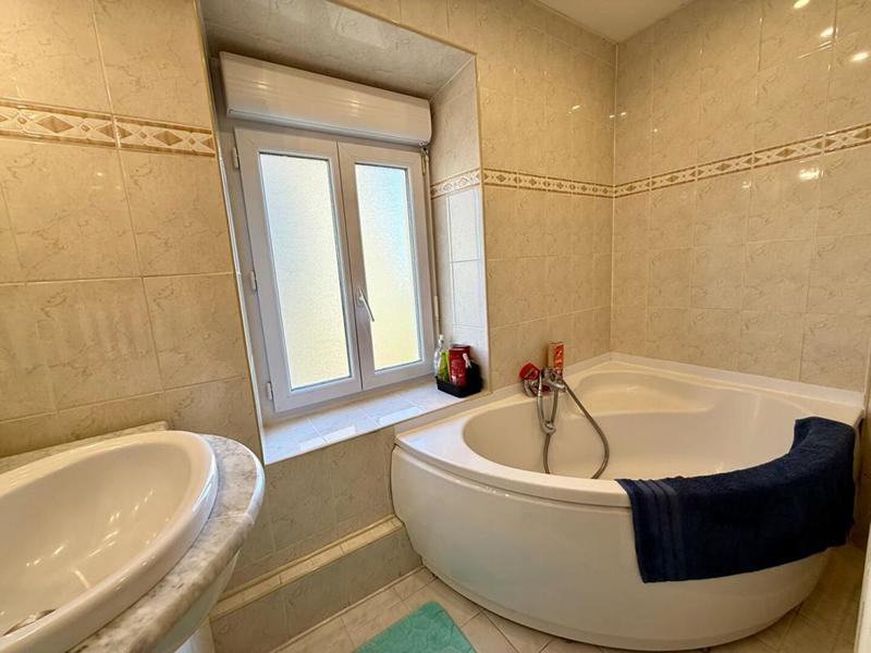 Maison - 188 m² - 6 pièces