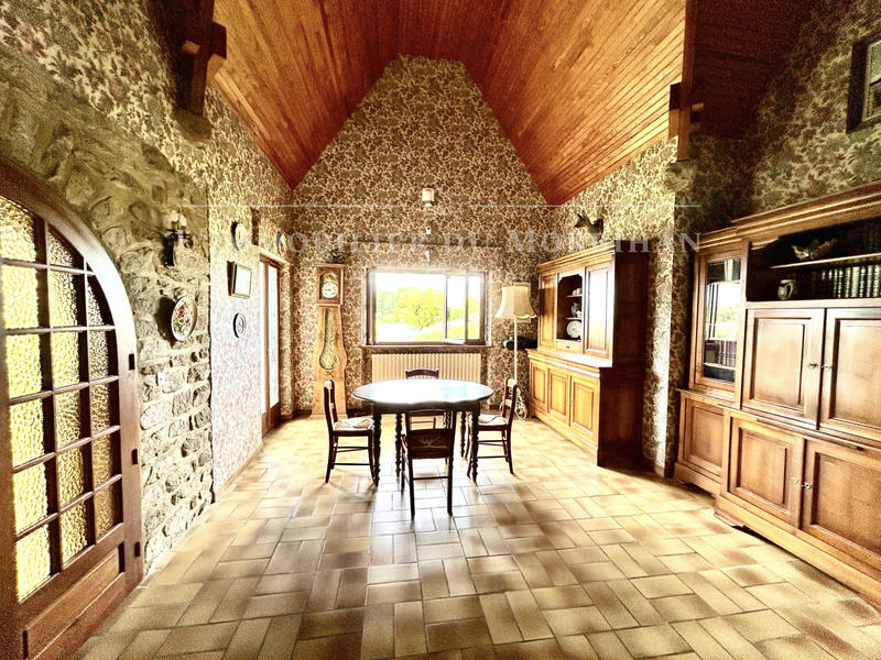 Maison - 132 m² - 9 pièces