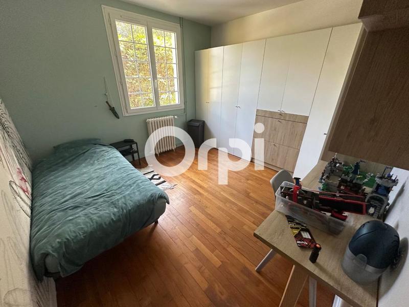 Maison - 161 m² - 8 pièces