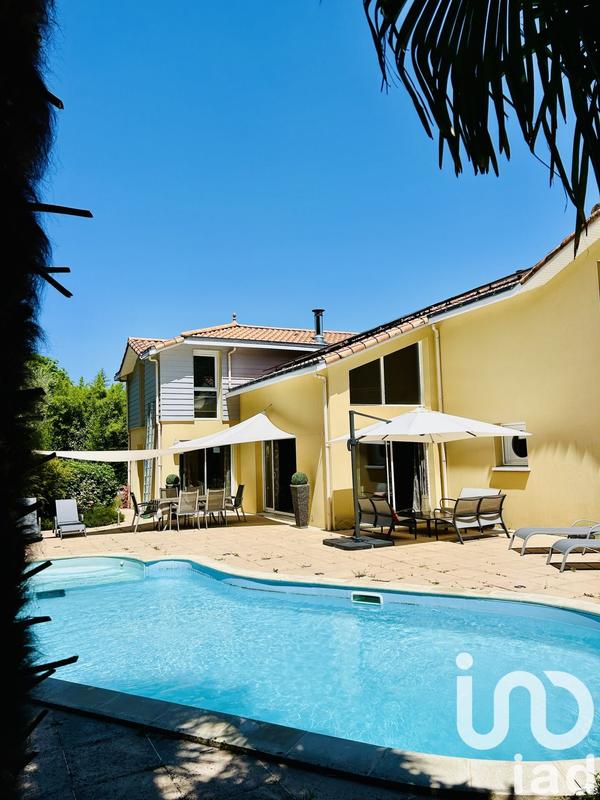 Maison de maîtres - 330 m² - 10 pièces