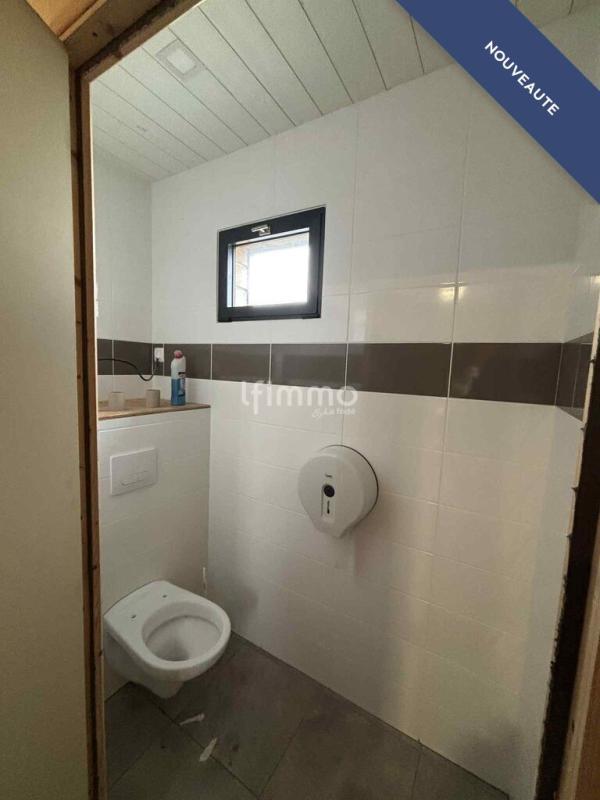 Local commercial - 205 m² - 3 pièces