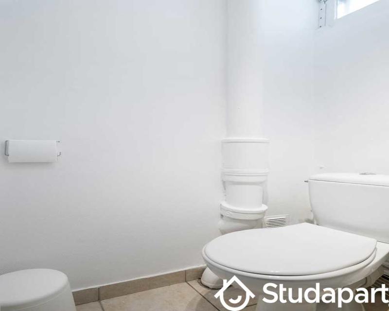 Chambre - 90 m² - 1 pièce