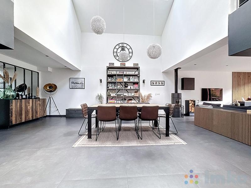 Maison - 200 m² - 4 pièces