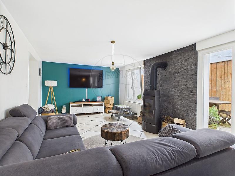 Maison - 233 m² - 8 pièces