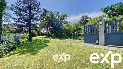 Maison - 219 m² - 9 pièces