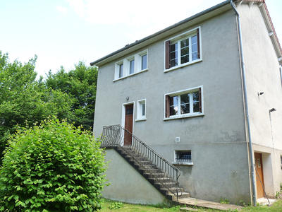 Maison - 95 m² - 5 pièces