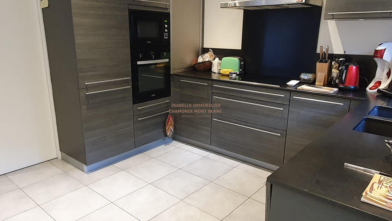 Maison - 174 m² - 7 pièces