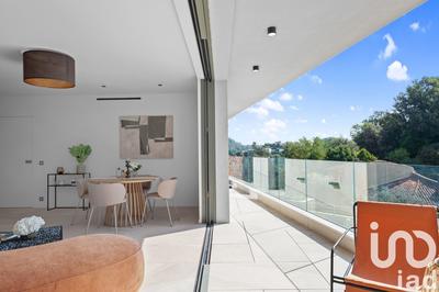 Appartement - 97 m² - 4 pièces