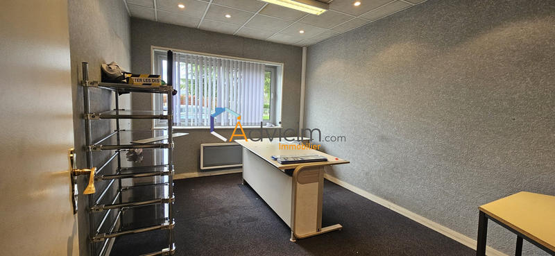 Entrepôt - 1 651 m²