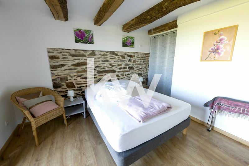 Maison - 450 m² - 15 pièces