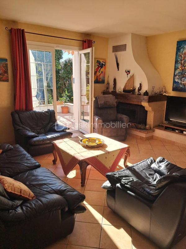 Maison traditionnelle - 180 m² - 6 pièces