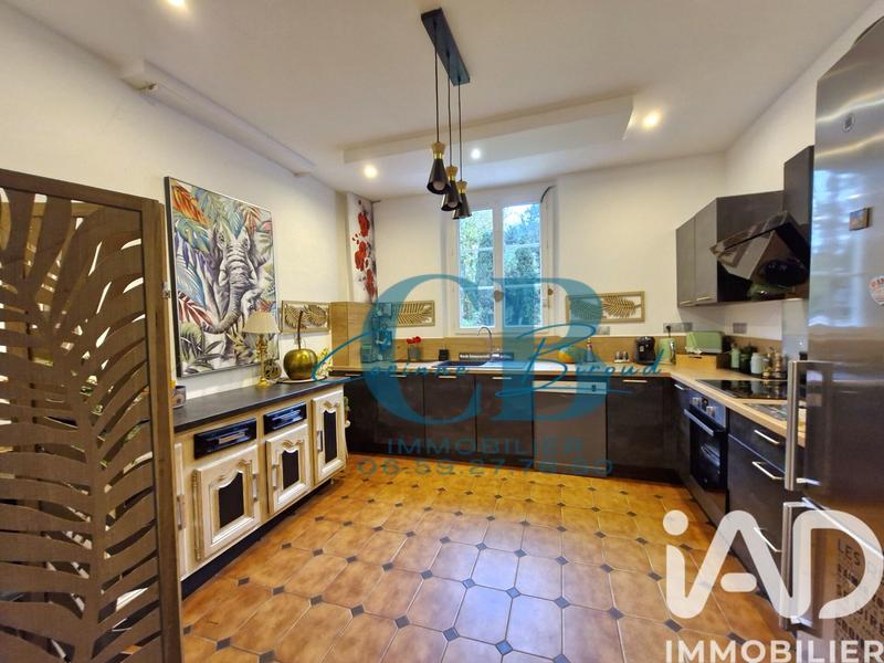 Maison - 172 m² - 6 pièces