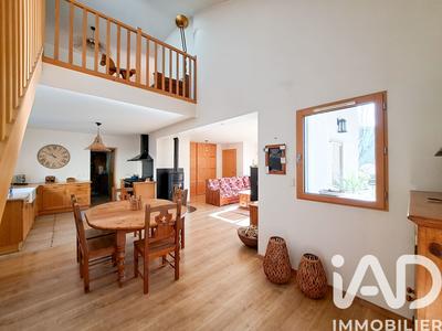 Maison - 143 m² - 5 pièces