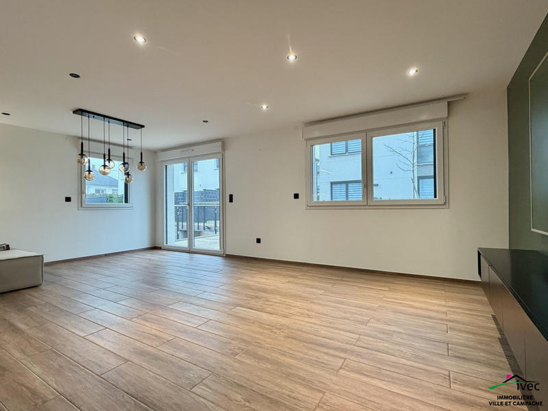 Duplex - 93 m² - 4 pièces