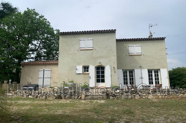 Propriété - 115 m² - 4 pièces