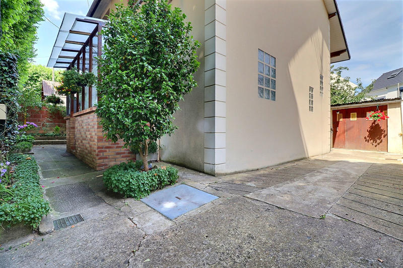 Maison - 102 m² - 6 pièces