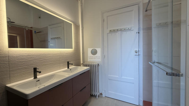 Appartement - 198 m² - 6 pièces