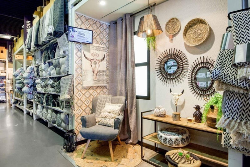 Fonds de commerce - Local commercial - 550 m²