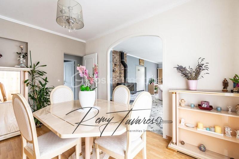 Pavillon - 175 m² - 9 pièces