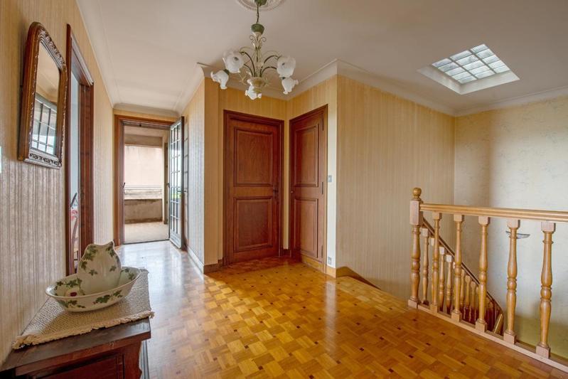 Maison - 207 m² - 8 pièces