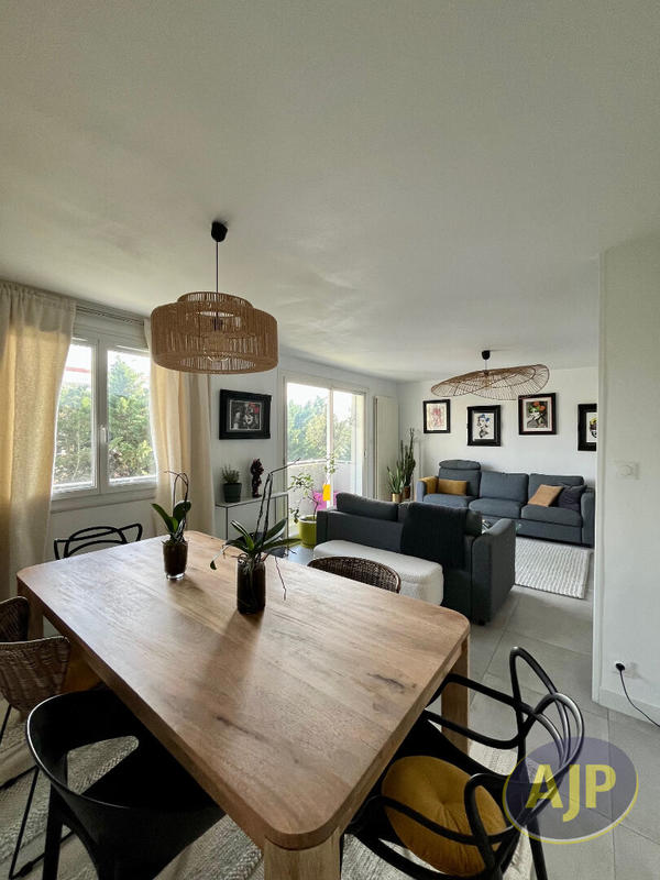 Appartement - 87 m² - 4 pièces