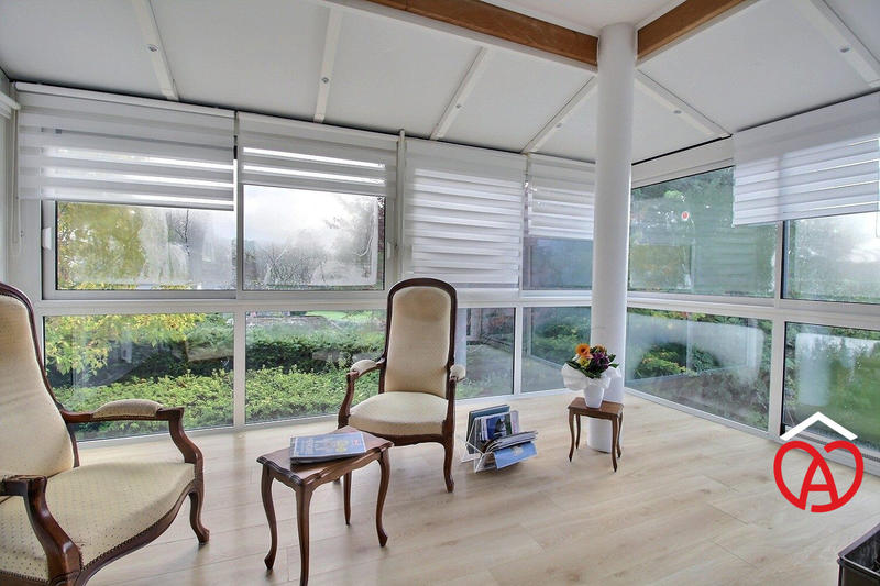 Maison - 216 m² - 8 pièces