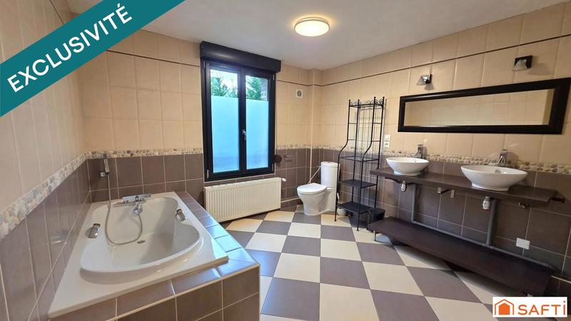 Maison - 327 m² - 7 pièces