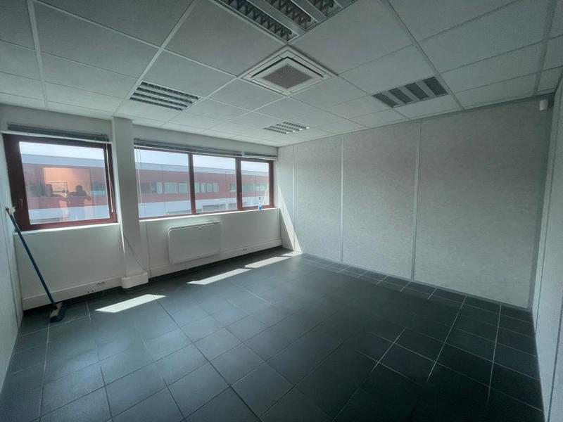 Local commercial - 679 m²