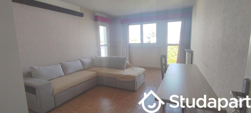 Chambre - 9 m² - 1 pièce